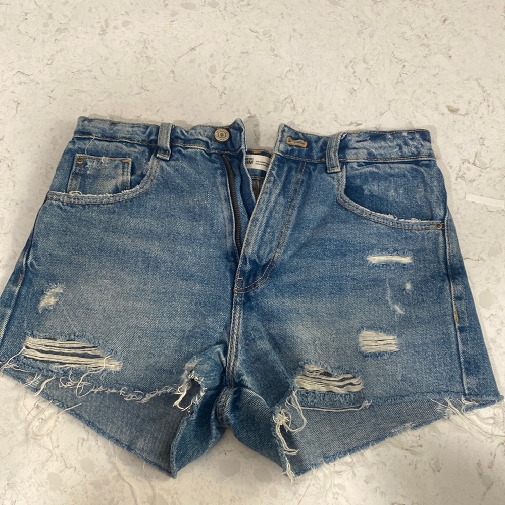 Trafaluc Jean shorts